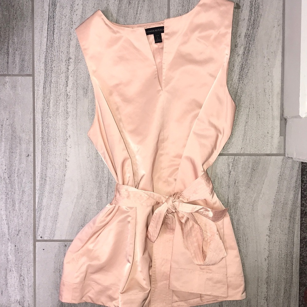 Silk sleeveless shirt!